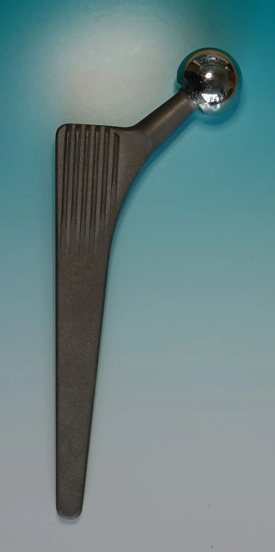 Hip implant - Geometric data and classification as specified in ISO 7206-1 Hip implant - Geometric data and classification as specified in ISO 7206-1